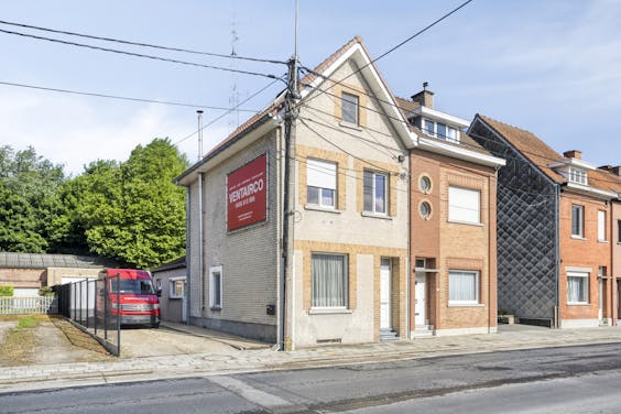 Magazijn met woonst te koop Kortrijk