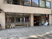 Rez-de-chaussée commercial dans l'Ooststraat à Roeselare