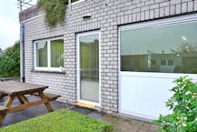 Kantoor/ winkel (262 m²) te Oostkamp met mooie visibiliteit.