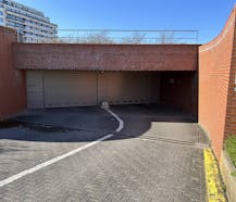Garagebox te koop onder het Joseph Stübbenpark te Duinbergen