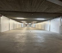 Garagebox te koop onder het Joseph Stübbenpark te Duinbergen