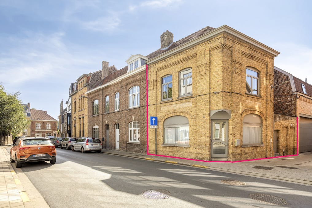 Instapklaar huis te koop in Ieper centrum