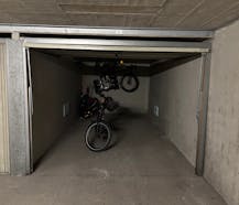 Garagebox te koop op toplocatie aan René Mouchotteplein!