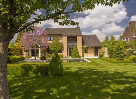 Statige villa te koop in Roeselare op een perceel van 2.045 m².