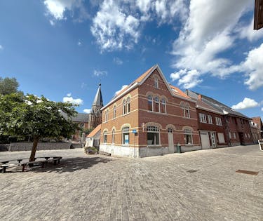 Vernieuwd kantoor (ca. 161 m²) te huur in Machelen
