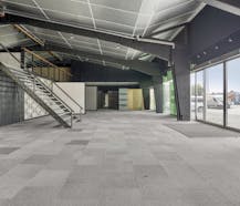 Commercieel gebouw van ca. 1.346m² op topligging in Hooglede