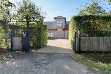 residentieel gelegen villa op 3490 m² te koop in Lichtaart