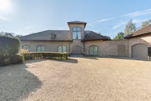 residentieel gelegen villa op 3490 m² te koop in Lichtaart