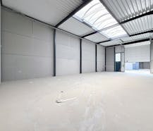Nieuwbouw magazijn te huur in Pittem