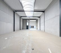 Nieuwbouw magazijn te huur in Pittem