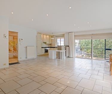 Instapklaar 2-slaapkamer appartement vlakbij het centrum van Roeselare!