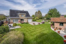 Ruime villa met 4 slaapkamers te koop in Wevelgem