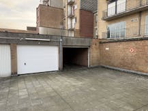 Garagebox (15m²) te koop vlakbij de winkelstraat in De Panne.