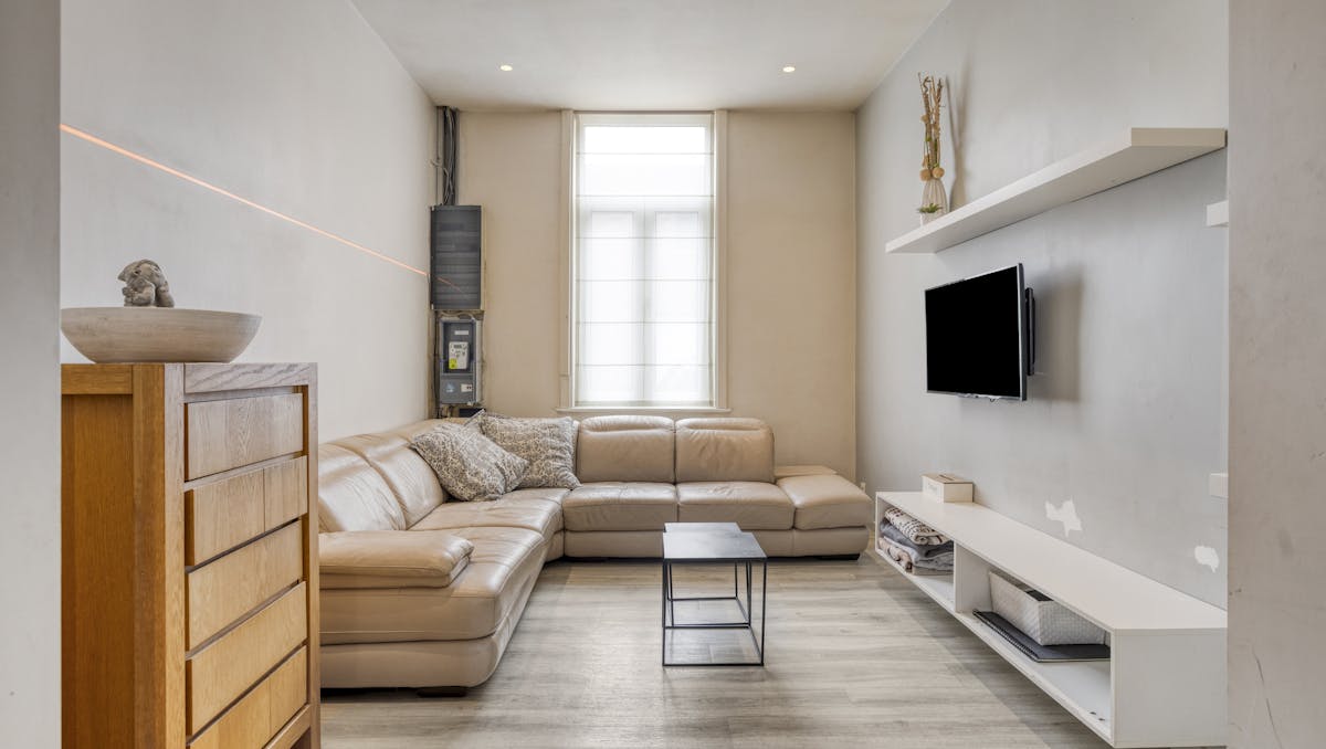 Gezinswoning met 4 slaapkamers en garage te koop in Stasegem!