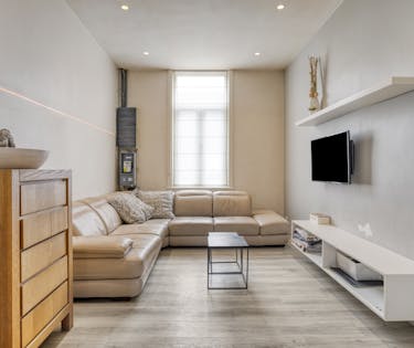 Gezinswoning met 4 slaapkamers en garage te koop in Stasegem!