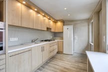 Gezinswoning met 4 slaapkamers en garage te koop in Stasegem! 