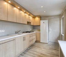 Leuke gezinswoning met 4 slaapkamers te koop in Stasegem!