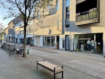 Handelspand met vitrine te huur in het centrum van Hasselt