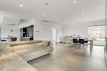 Modern alleenstaand huis te koop in Oppuurs