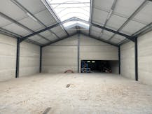 Loods van ca. 216 m² op industrieterrein in Izegem