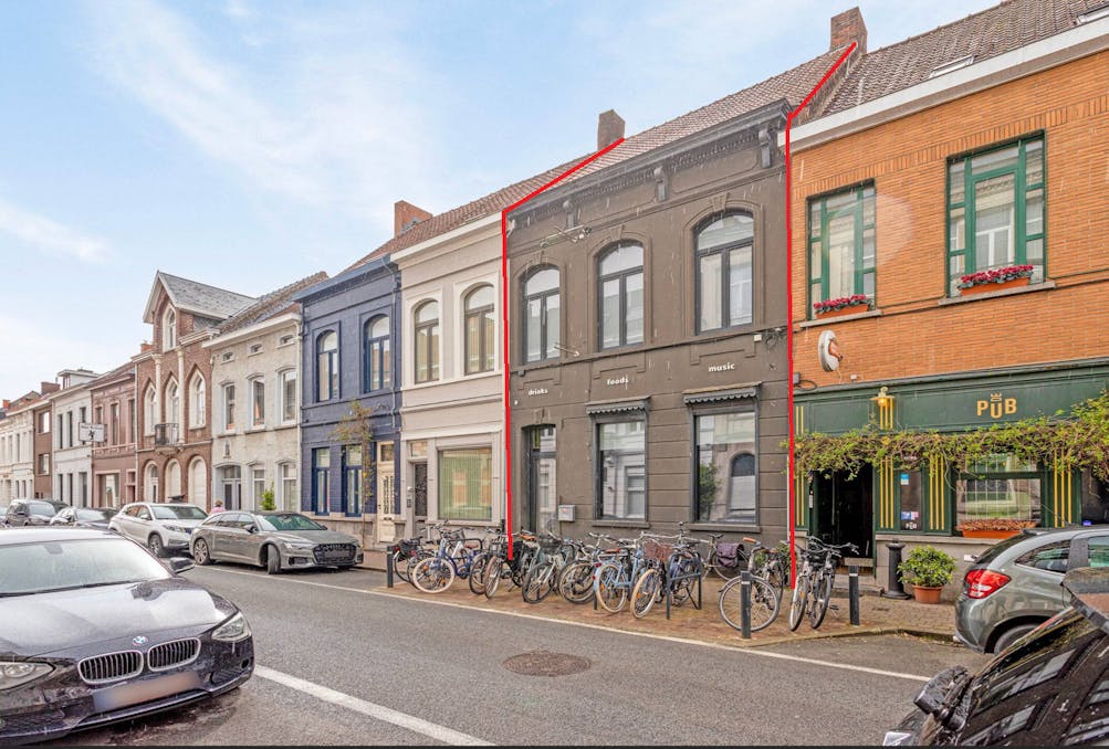 Charmante eigendom in de Sint-Alfonsusstraat te Roeselare