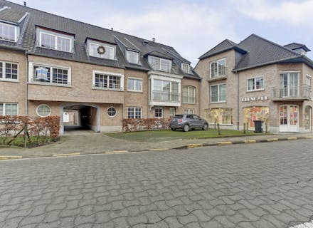 - VERKOCHT - 2-slaapkamer appartement met tuin in hartje Sint-Denijs-Westrem