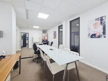 Kantoor (202 m²) te huur nabij het levendige Dok Noord