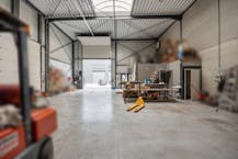 Opslagplaats met buitenruimte op toplocatie in Genk-Noord!