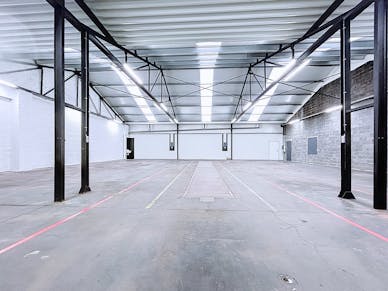 Magazijn met bureel te huur Rijkevorsel