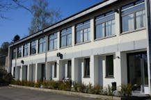 Opbrengsteigendom met handelsgelijkvloers en 9 gerenoveerde appartementen.