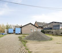 Ruime bungalow met gastenverblijf of ruimte voor bijberoep