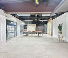 Handelspand in shoppingcenter 'De Kern' in Wilrijk te koop.