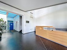 Lichtrijk kantoor (355 m²) te huur in Lokeren