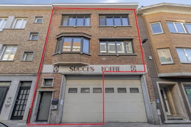 Huis met 3 slaapkamers, 3 staanplaatsen en terras in Niel