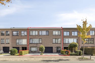 Uitzonderlijk huis met 6 slaapkamers te koop in Merksem