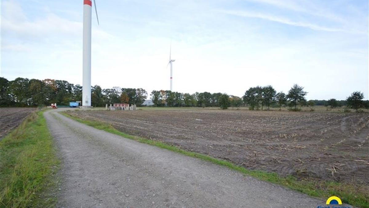 Perceel grond van 6.206m² gelegen in zone voor milieubelastende industrie in Kalmthout