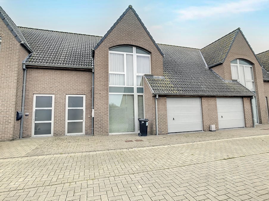 Woning met 3 slaapkamers en garage in Beveren-aan-de-Ijzer