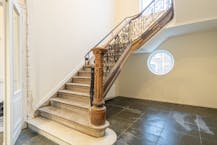 Authentieke woning met 2 slaapkamers en bureelruimte 