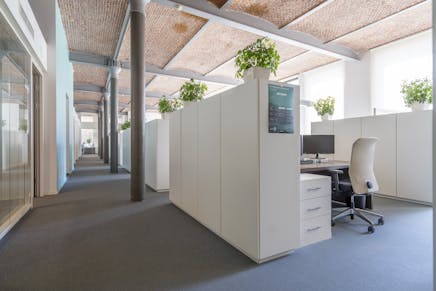 Kantoorgebouw te koop Kortrijk