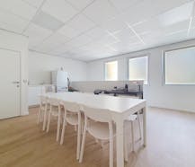 Uitstekend gelegen handelsruimte (102 m²) te huur in Gent