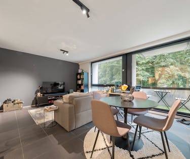 Instapklaar éénslaapkamerappartement met garage te koop