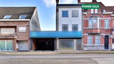 Handelshuis met garagecomplex te koop in Roeselare