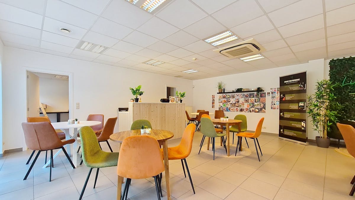 Instapklaar kantoor (94 m²) met parking te huur in Gent