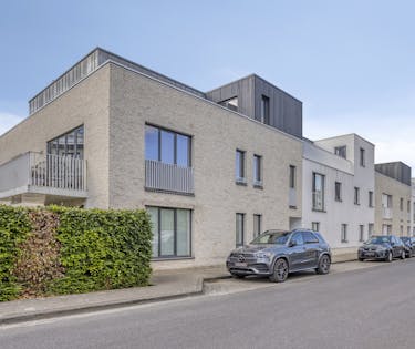 Gelijkvloers appartement met staanplaats te koop in St-Michiels