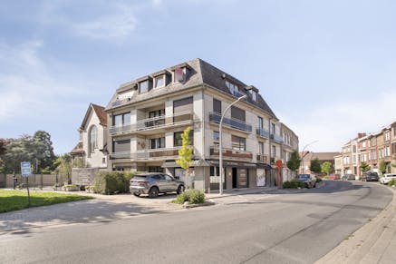 Handelspand met woonst te koop Kortrijk