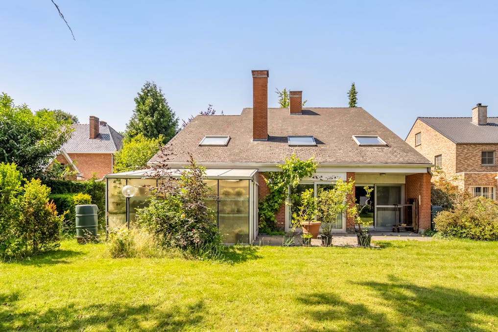 Te renoveren ruime gezinswoning met 5 slaapkamers te Hasselt