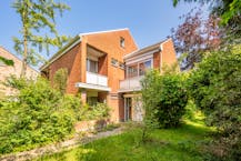 Te renoveren ruime gezinswoning met 5 slaapkamers te Hasselt