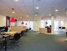 Commerciële ruimte langs invalsweg van Roeselare