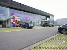 Commerciële ruimte langs invalsweg van Roeselare