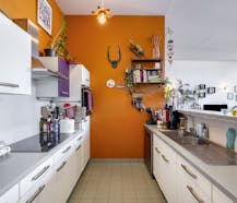 Lichtrijk appartement met bijgebouw in Ronse te koop